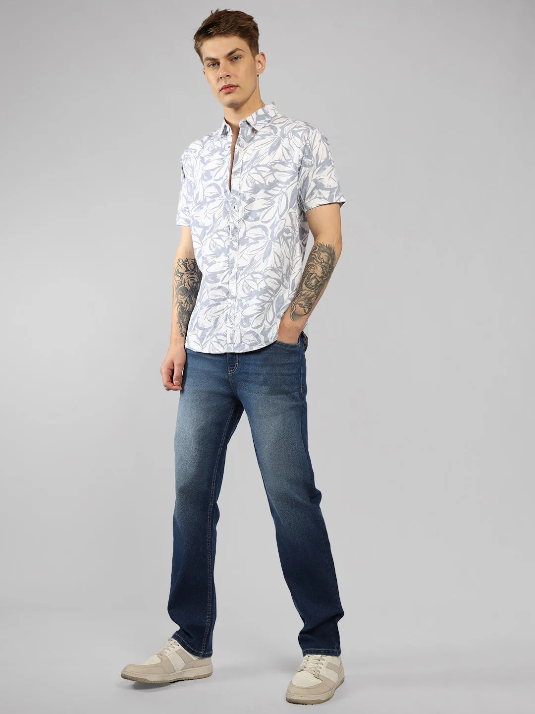 Men's Blue Floral Print Spread Collar Short Sleeves Relaxed Fit Casual Shirt