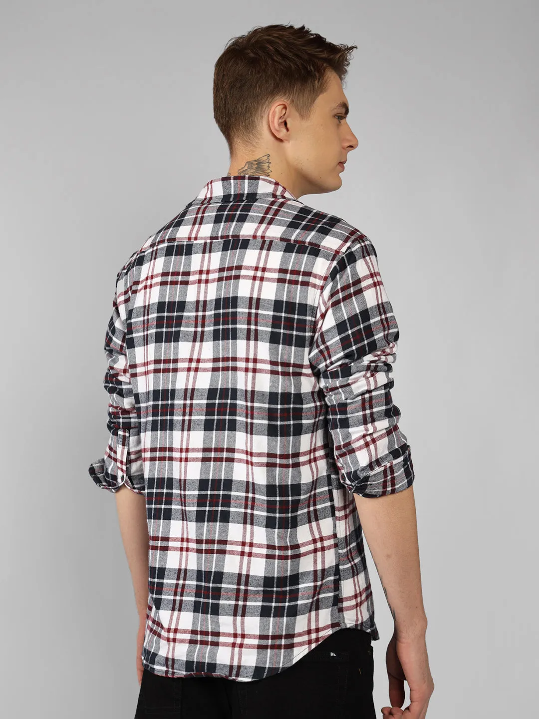 Men's Navy Checks Spread Collar Full Sleeve Relaxed Fit Shirt